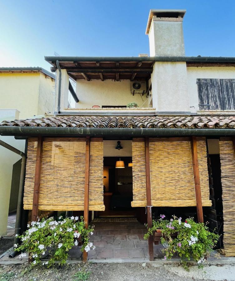 Borgo Del Nibbio Apartment Porto Levante Bagian luar foto
